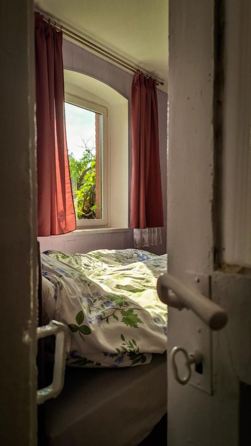Domek Przy Maja Milicz Esterno foto